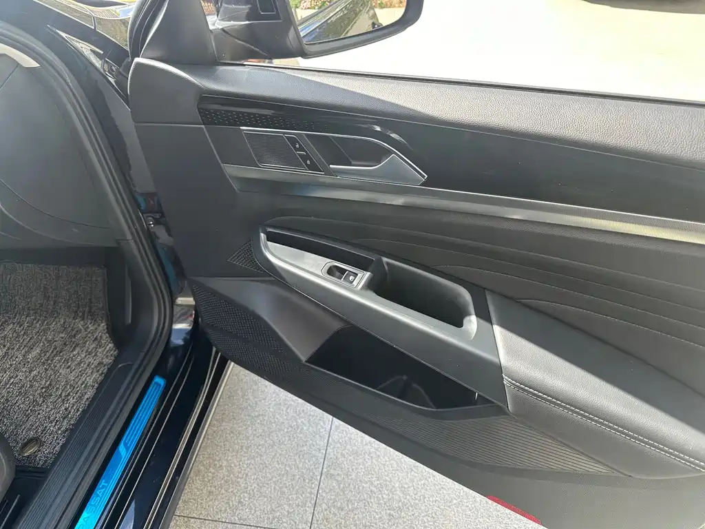 Volkswagen Passat — миниатюра 12