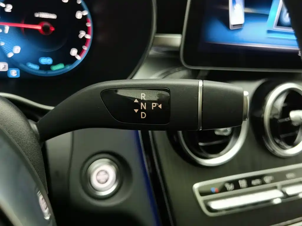Mercedes-Benz C-Class — миниатюра 13