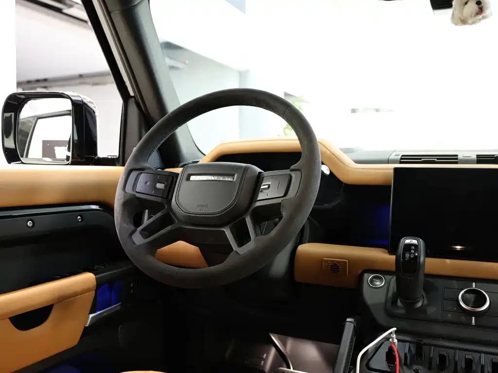 Land Rover Defender — миниатюра 13