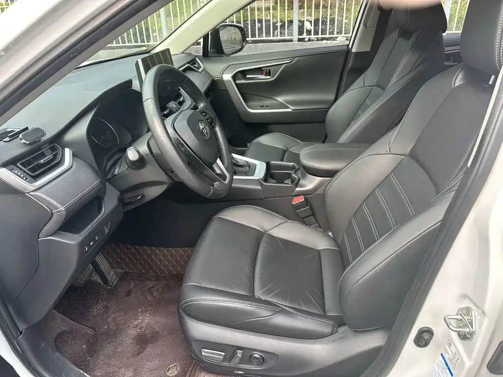 Toyota Wildlander — миниатюра 8