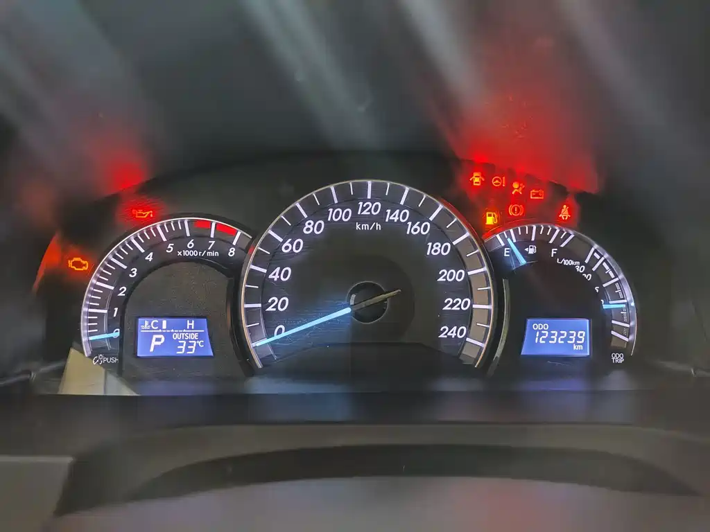 Toyota Camry — миниатюра 7
