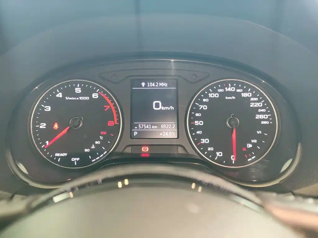 Audi Q2L — миниатюра 12