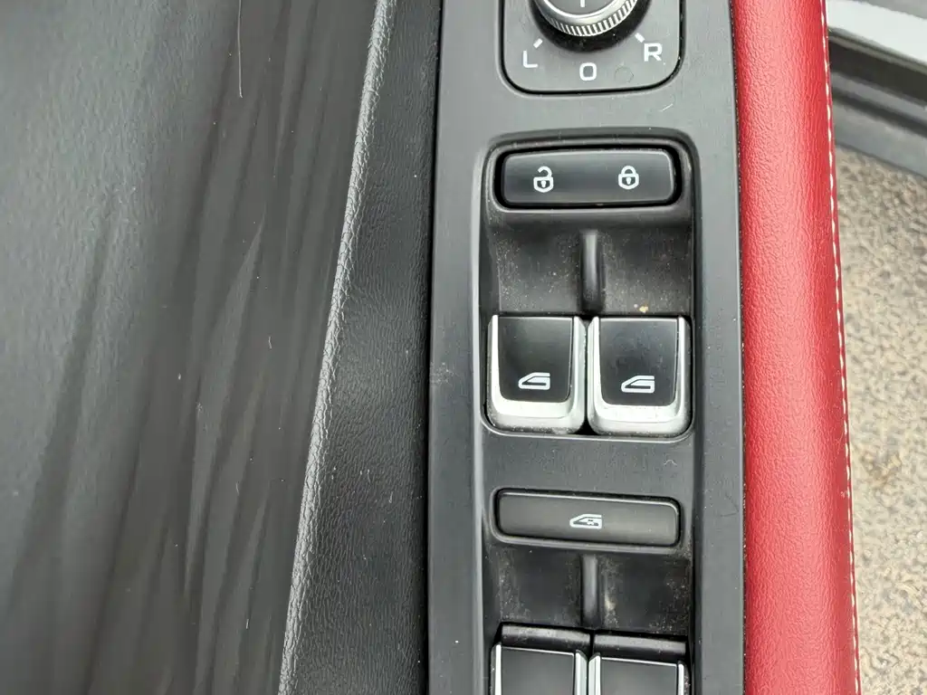 Geely Binyue — миниатюра 29
