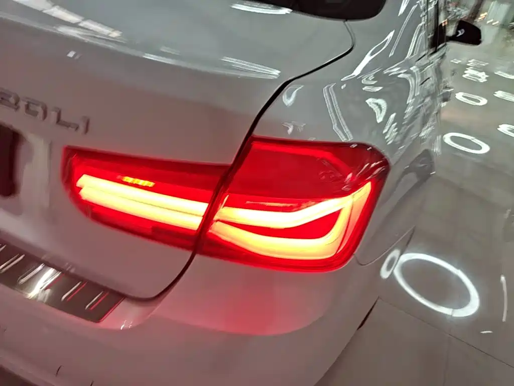 BMW 3 Series — миниатюра 8