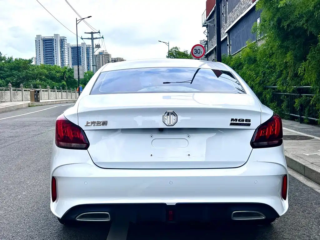 MG MG5 — миниатюра 7
