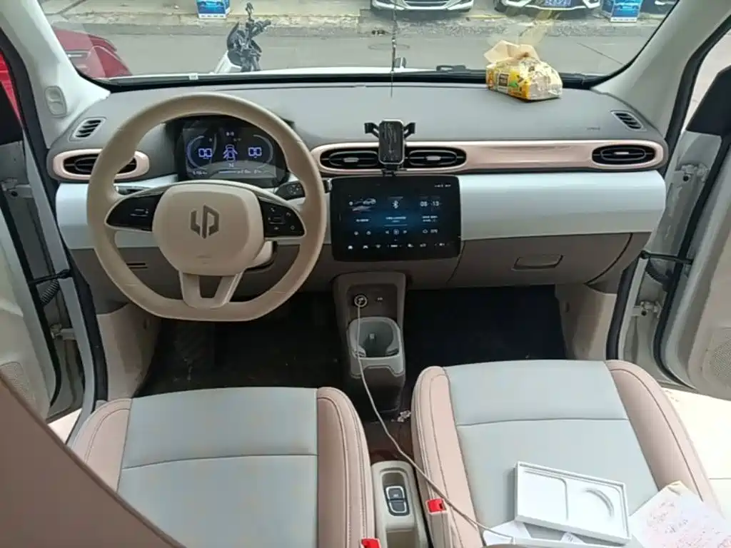 Leapmotor Leapmotor T03 — миниатюра 10