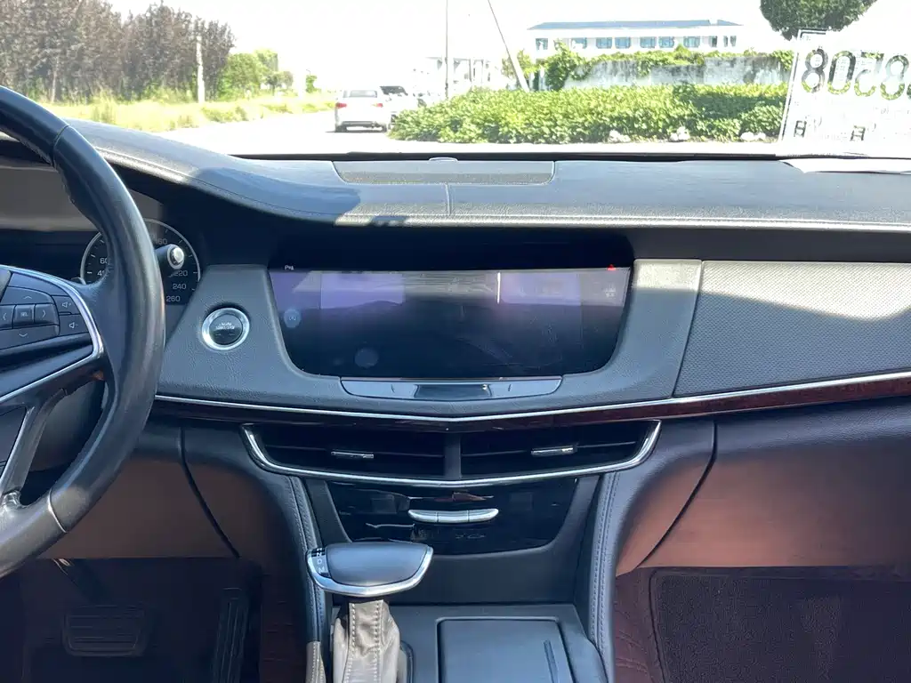 Cadillac CT6 — миниатюра 13