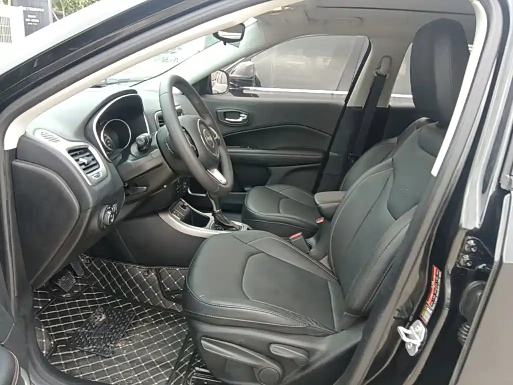Jeep Compass — миниатюра 15