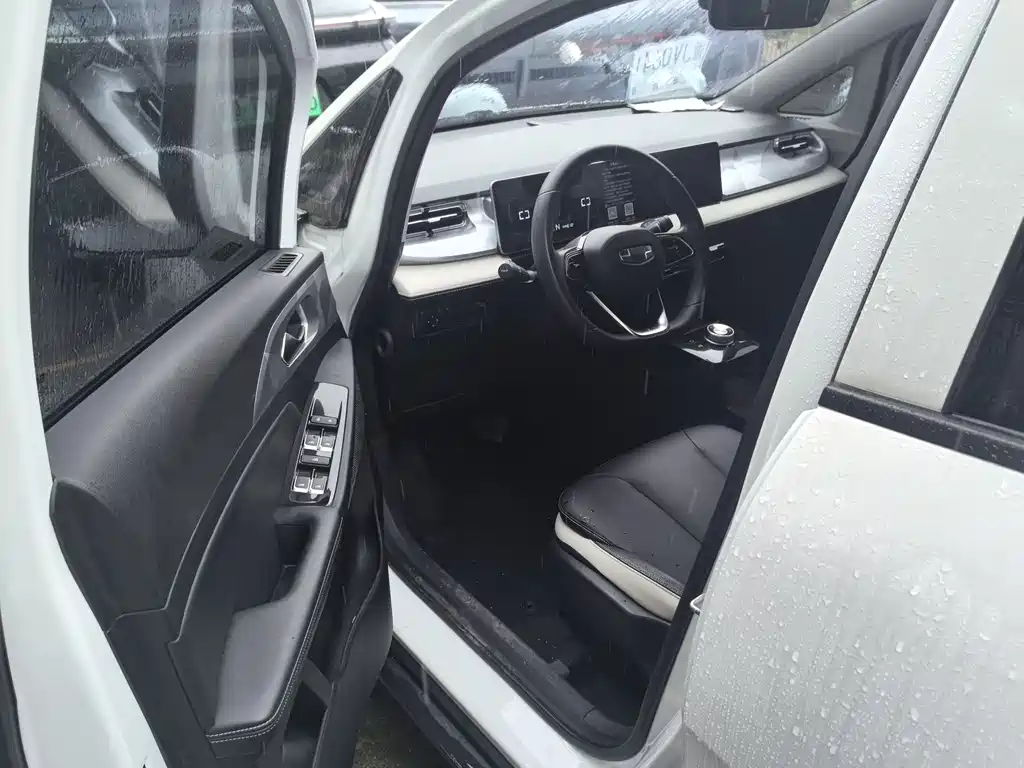 Geely E Firefly E 2022 320KM 4 мест