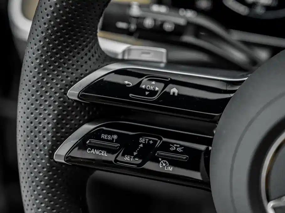 Mercedes-Benz GLC — миниатюра 9