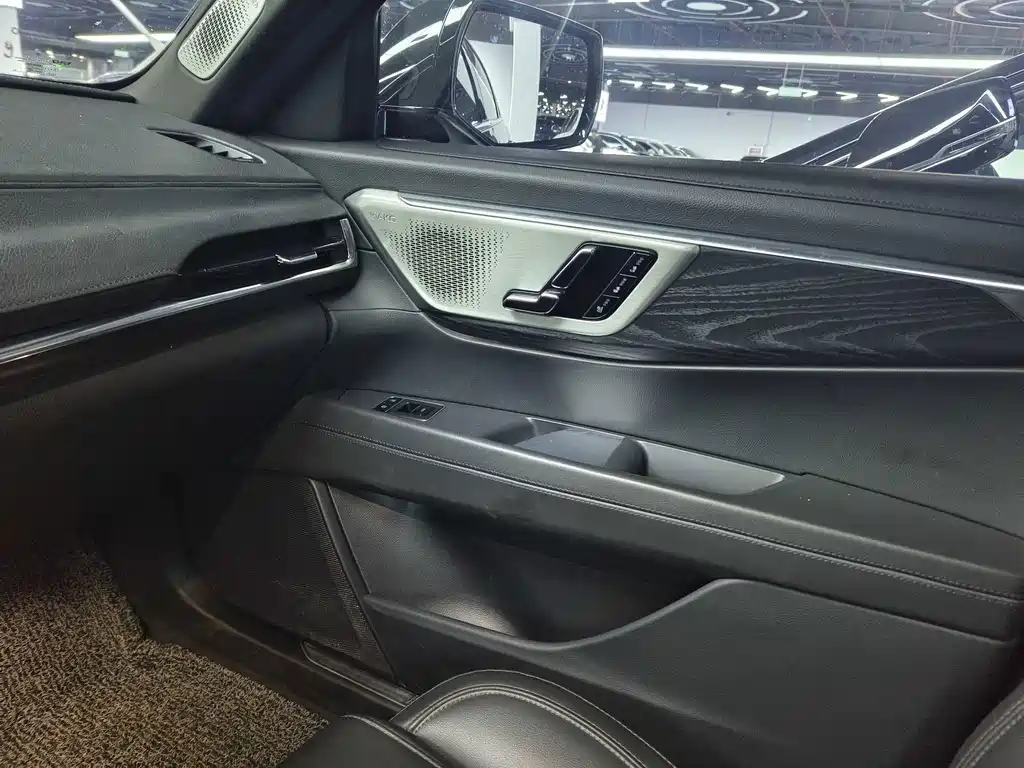 Cadillac CT6 — миниатюра 11