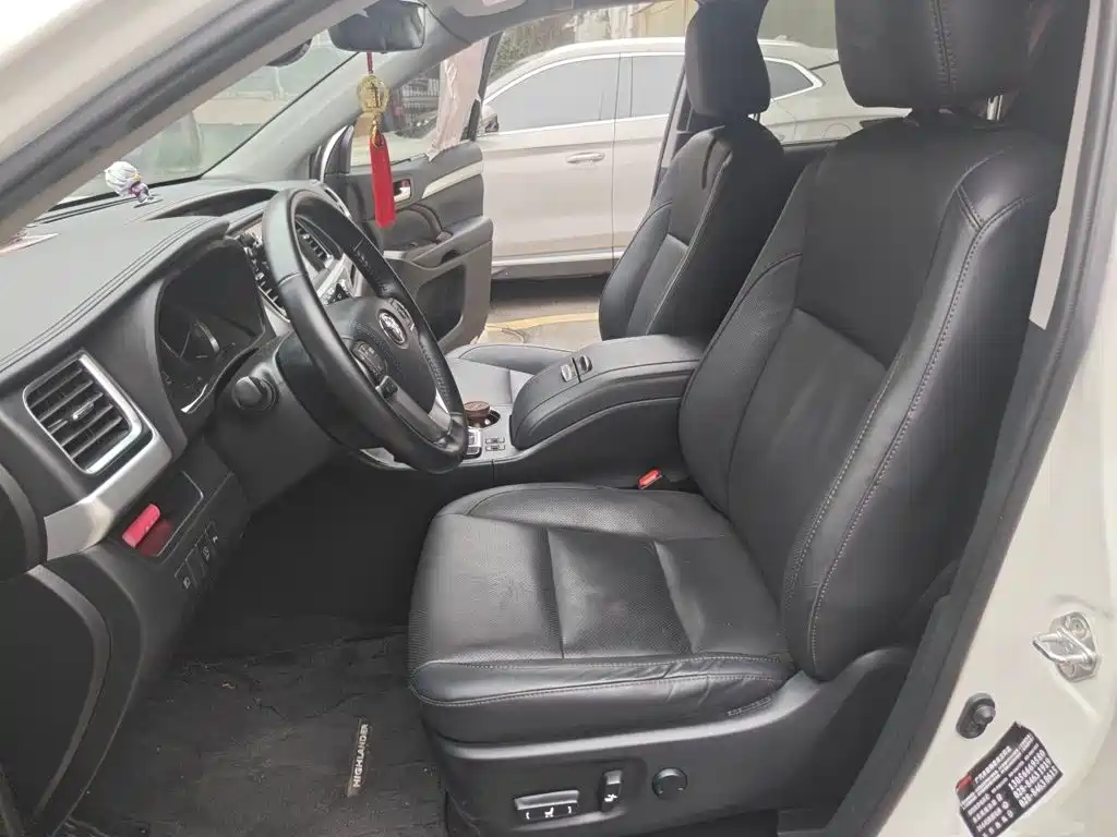 Toyota Highlander — миниатюра 11