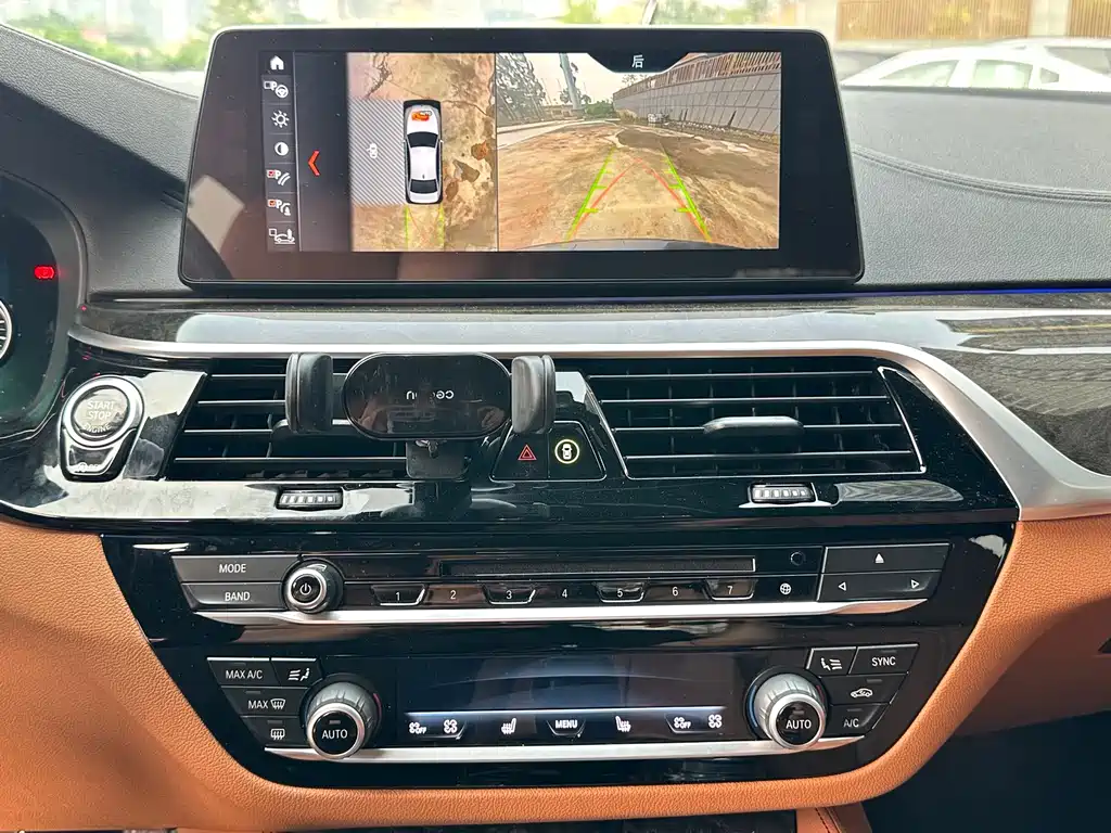 BMW 5 Series (Import) — миниатюра 12
