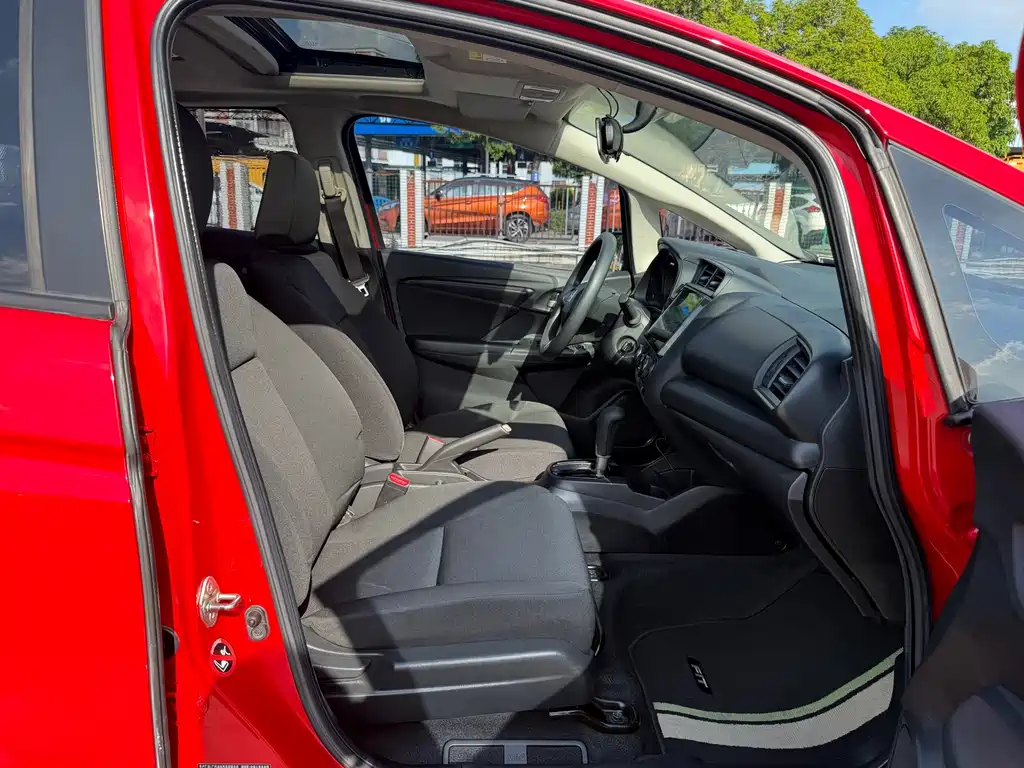 Honda Fit — миниатюра 18
