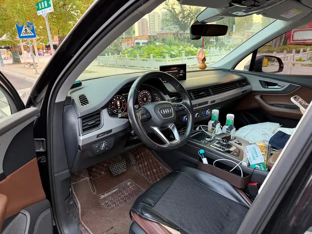 Audi Q7 — миниатюра 4