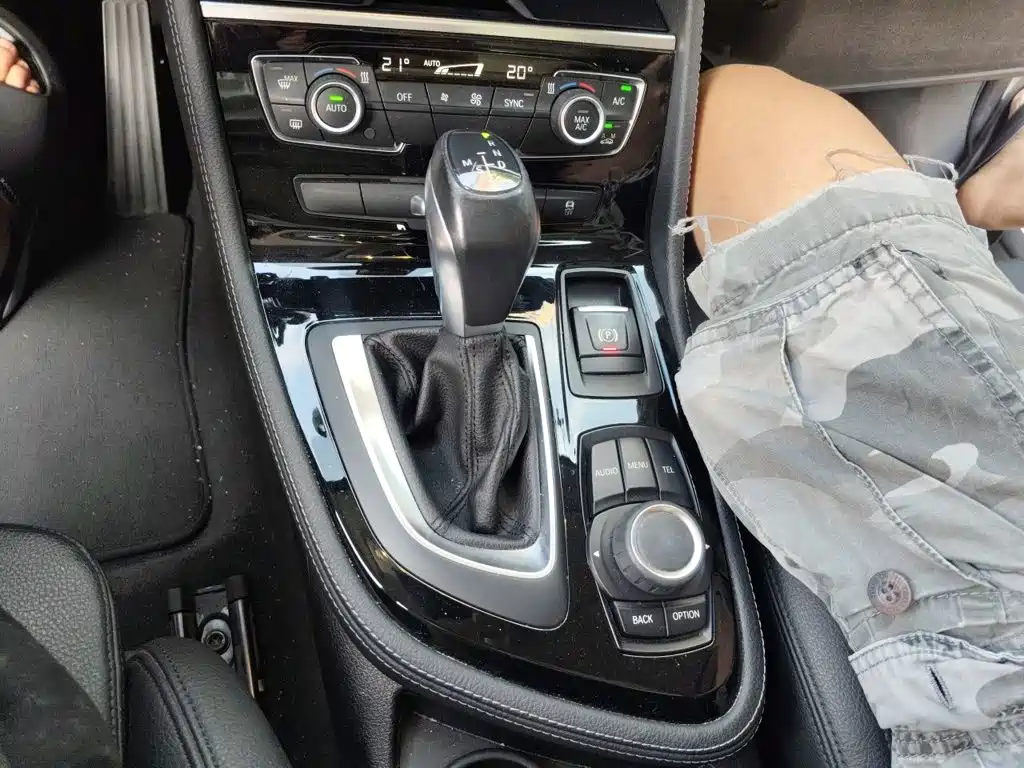 BMW 2 Series Active Tourer (Import) — миниатюра 10