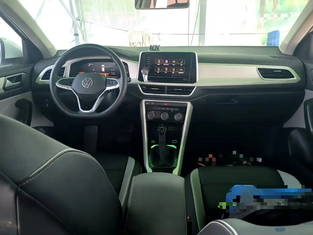 Volkswagen T-Roc — миниатюра 10