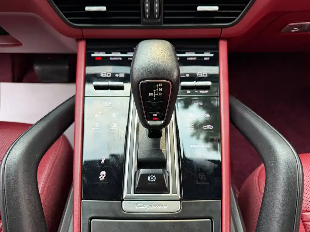 Porsche Cayenne Hybrid — миниатюра 9