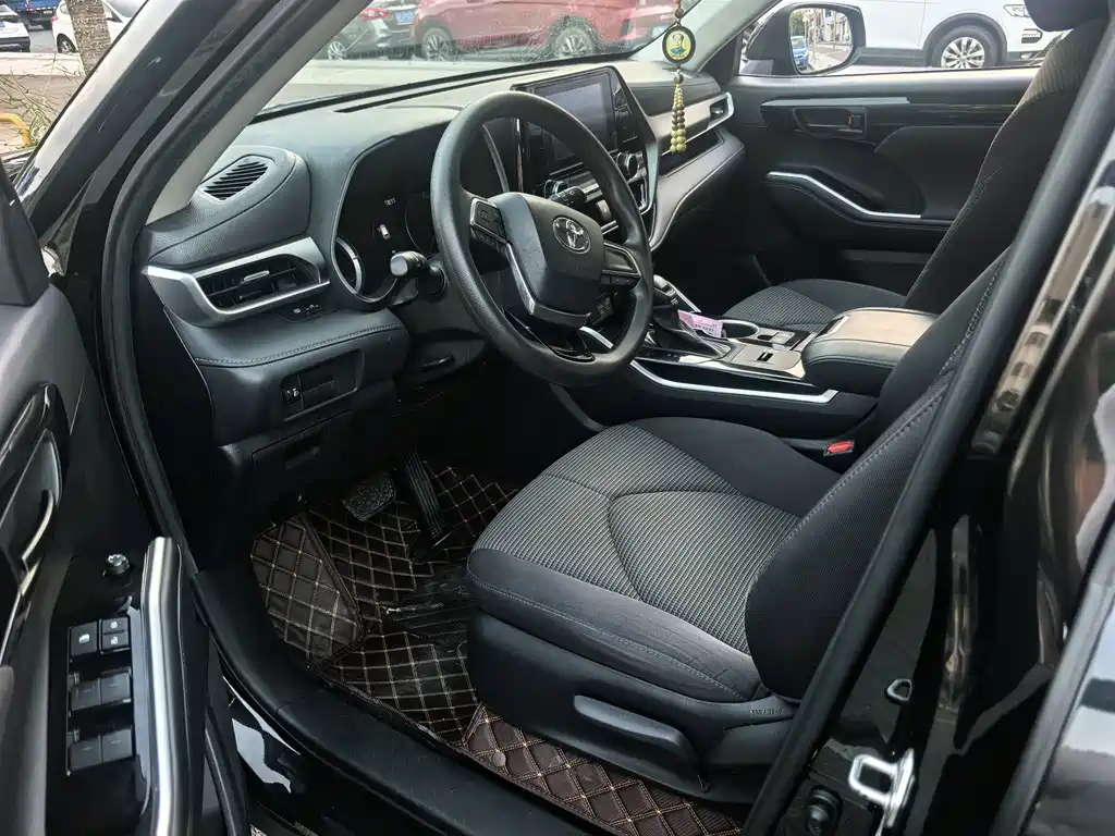 Toyota Highlander — миниатюра 11
