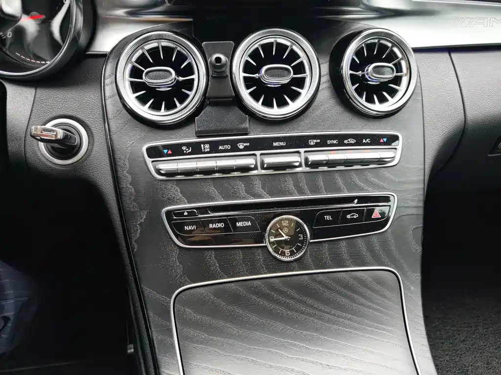 Mercedes-Benz C-Class — миниатюра 16
