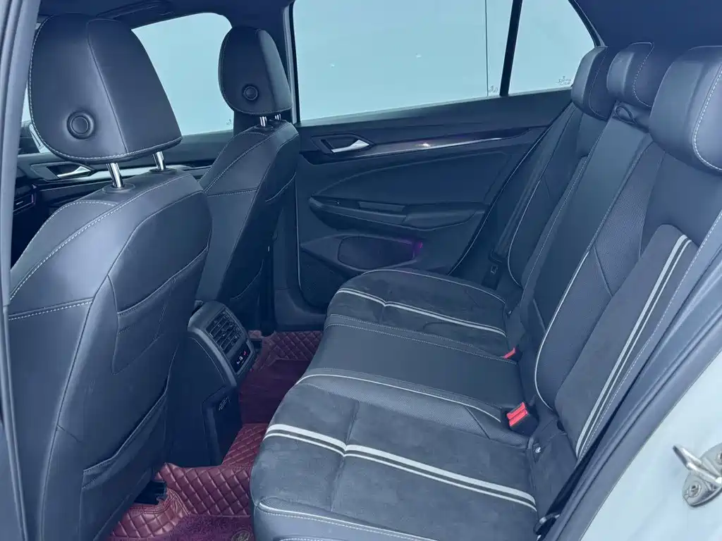 Volkswagen Golf — миниатюра 16