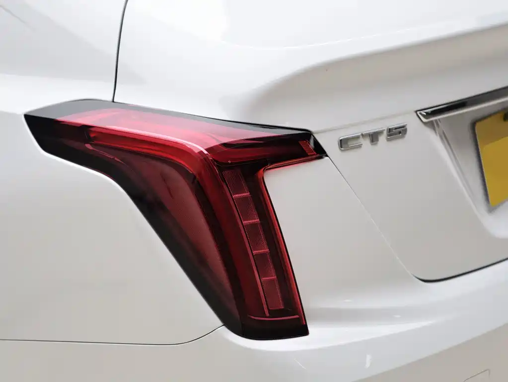 Cadillac CT5 — миниатюра 20