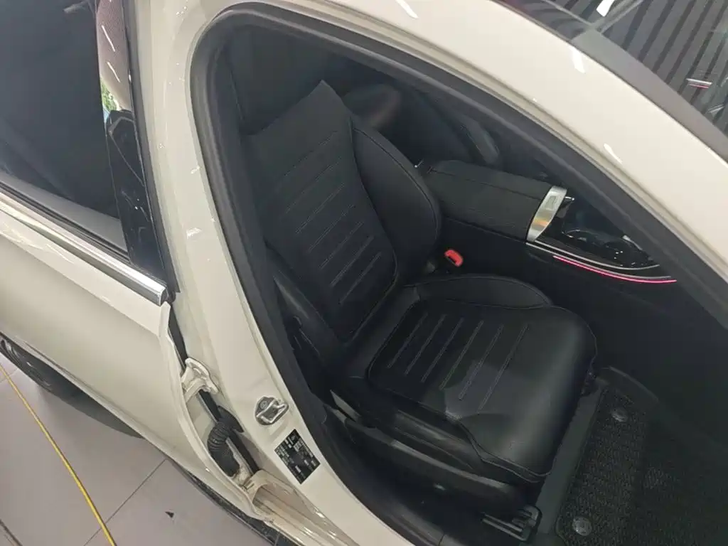 Mercedes-Benz C-Class — миниатюра 25