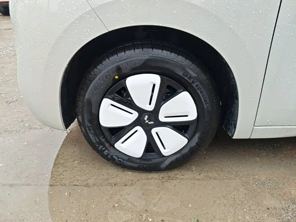 Wuling MINIEV — миниатюра 23