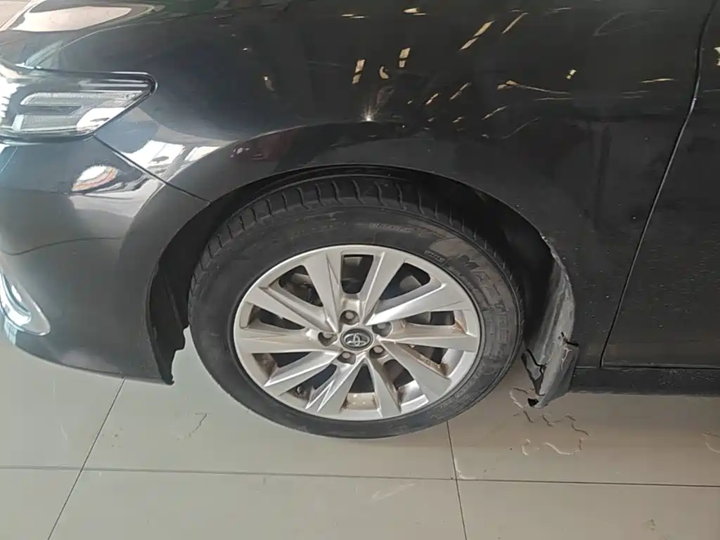 Toyota Camry — миниатюра 23