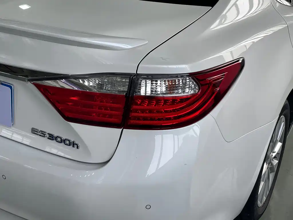 Lexus ES — миниатюра 18