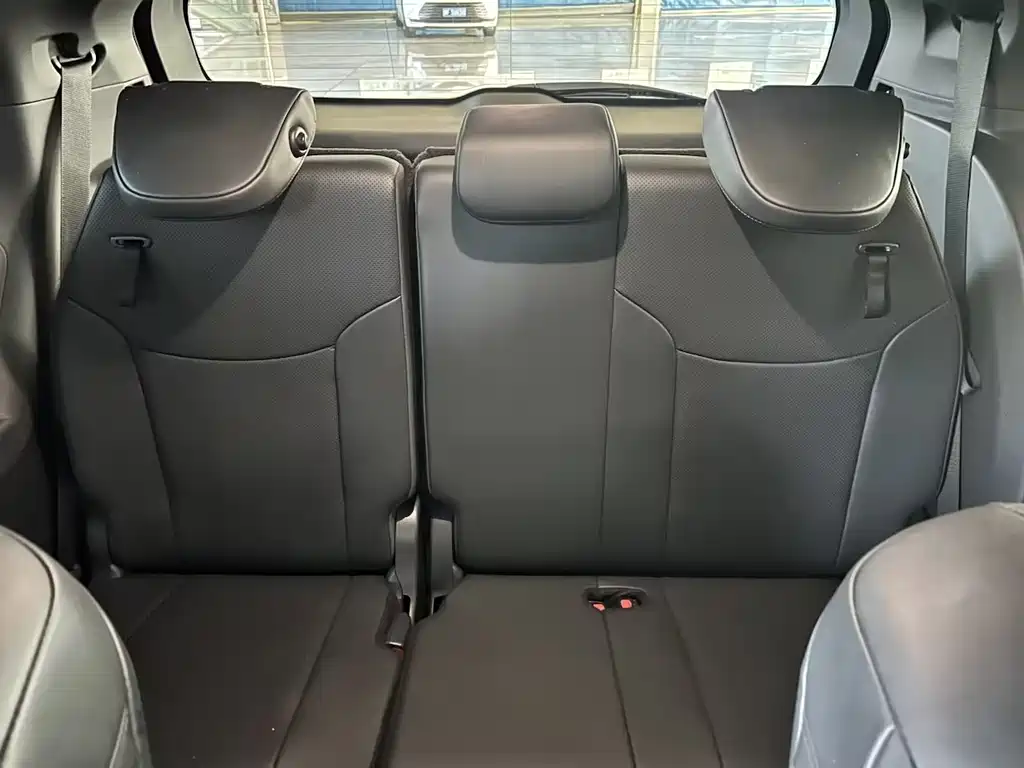 Toyota Sienna — миниатюра 15