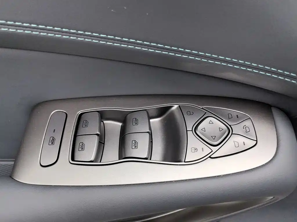 BYD Sealion 05 DM-i — миниатюра 10