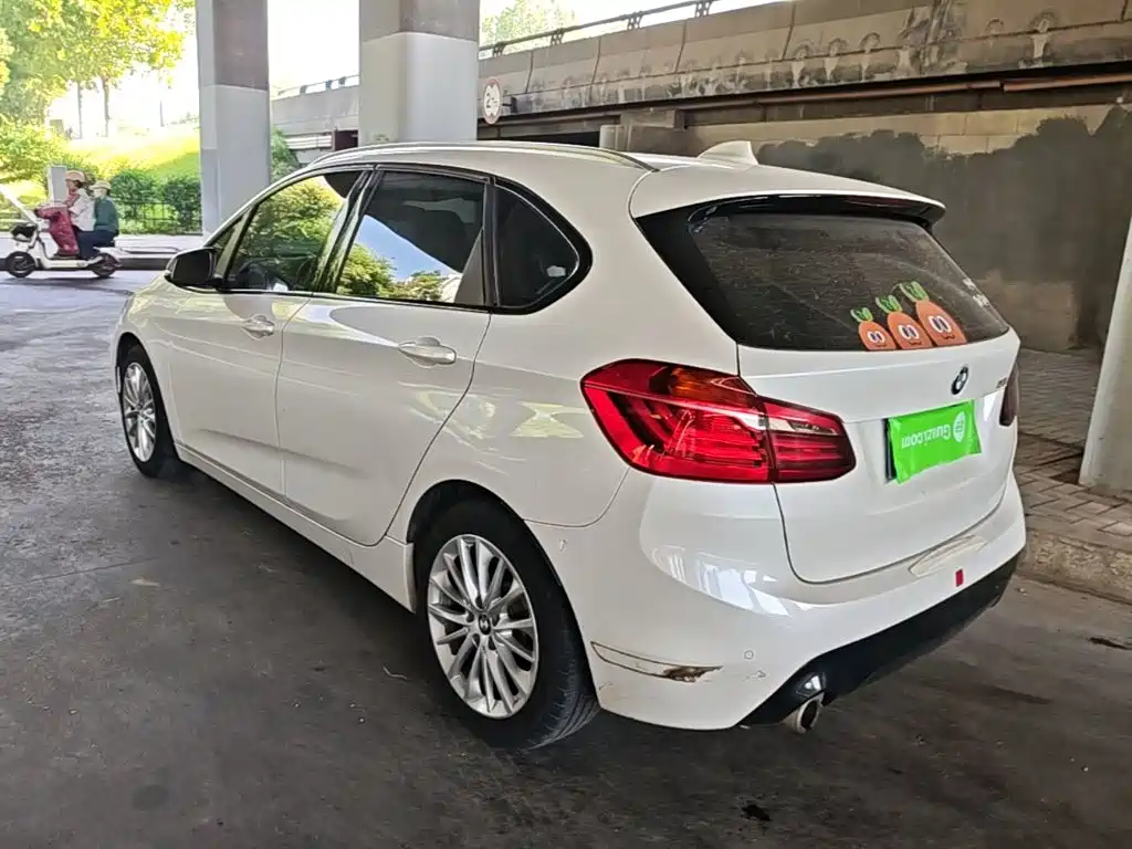 BMW 2 Series Active Tourer — миниатюра 5