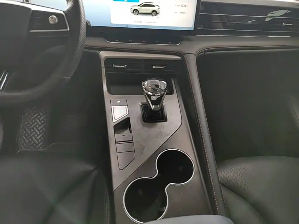 Roewe RX5 — миниатюра 14