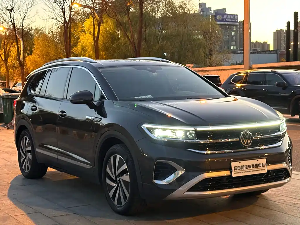 Volkswagen Viloran 2022 380TSI Luxury Pro 7 мест