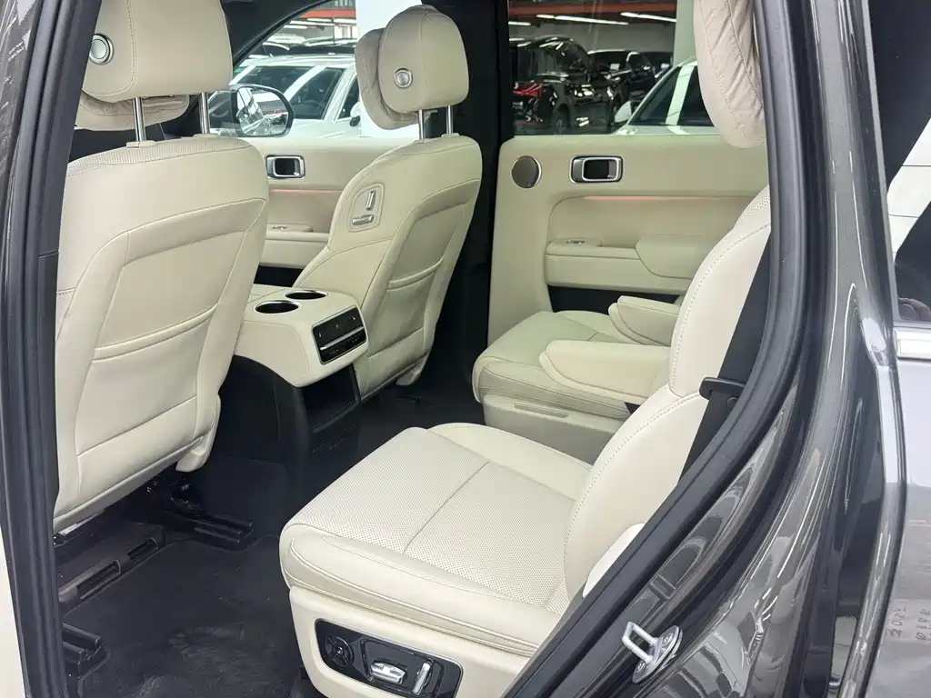 Li Auto Li L8 — миниатюра 9