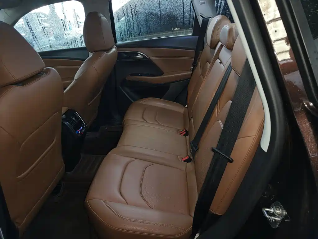 Borgward BX7 — миниатюра 17