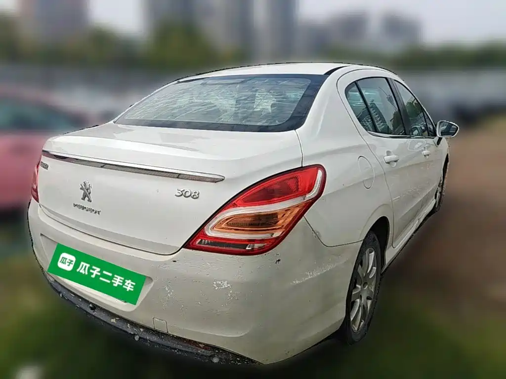 Peugeot 308 — миниатюра 10