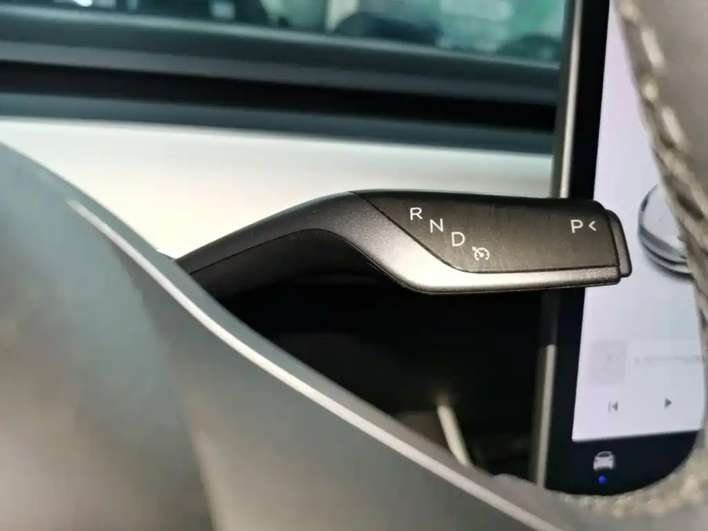 Tesla Model 3 — миниатюра 14