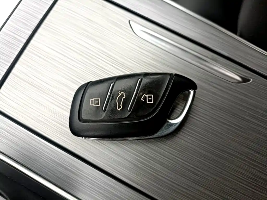 Roewe RX5 — миниатюра 9