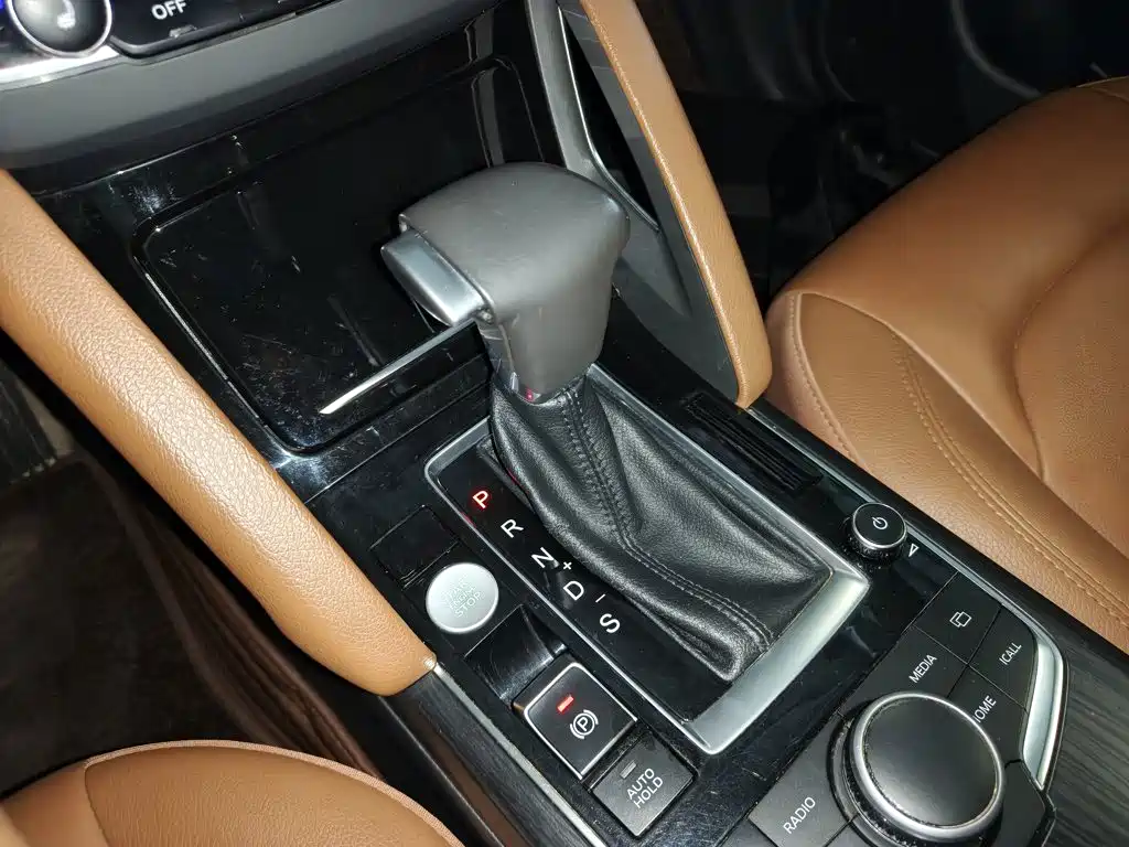 Borgward BX7 — миниатюра 14