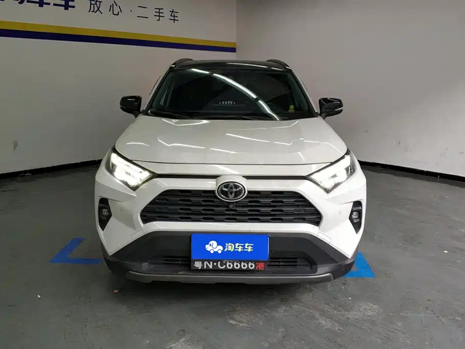 Toyota RAV4 2023 2.0L CVT Plus