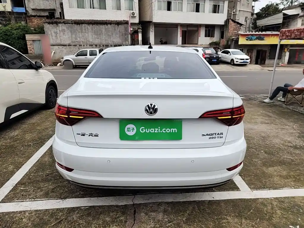 Volkswagen Sagitar — миниатюра 6