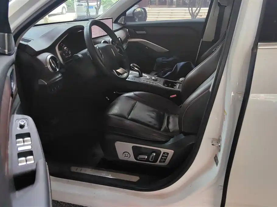 Wey VV6 2021 2.0T Smart +