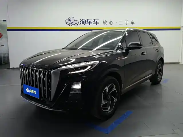 RED FLAG HONGQI HS3 2023