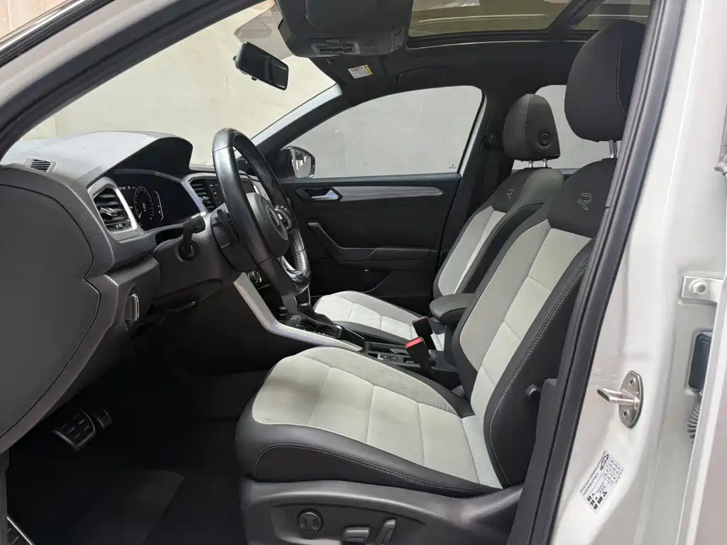Volkswagen T-Roc — миниатюра 9