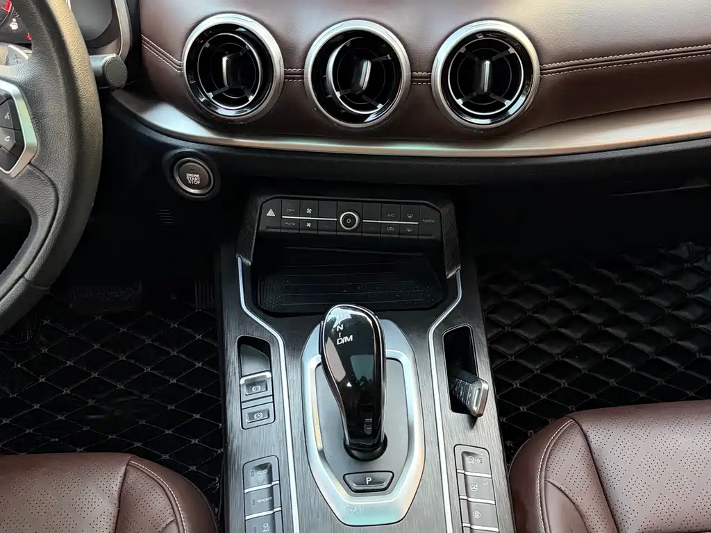 Wey Wey VV6 — миниатюра 9