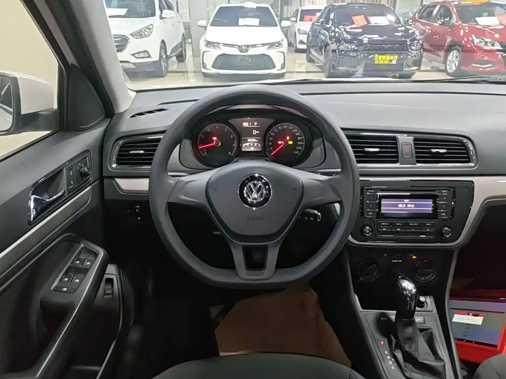 Volkswagen Lavida — миниатюра 11