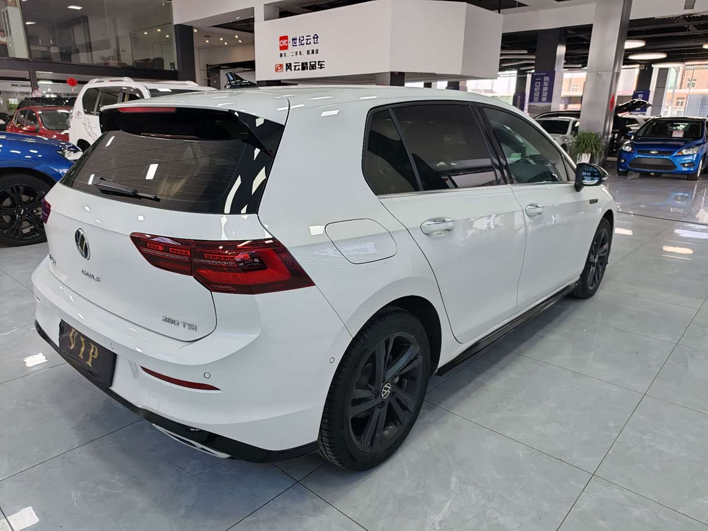 Volkswagen Golf 1.4 л 2022 г. Белый, пробег 34100 км