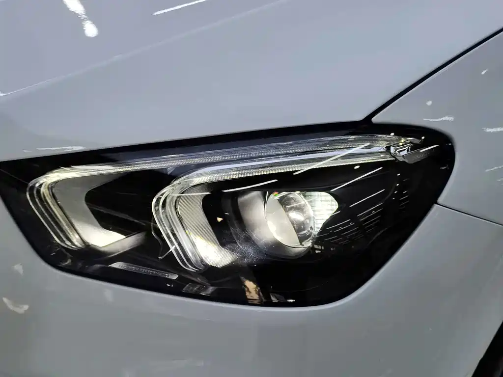 Mercedes-Benz GLE (Import) — миниатюра 8